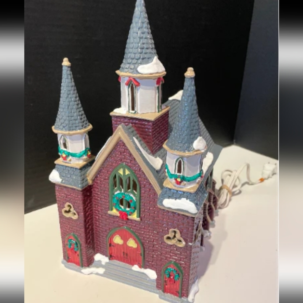 Dept 56 Snow Village St Luke’s Church 1992 Lighted Christmas Village w Box